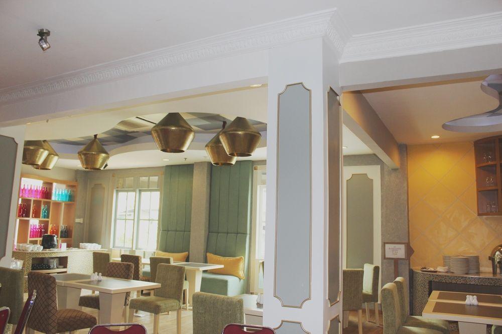 Capital O 1128 Hotel Imara Palembang Zewnętrze zdjęcie