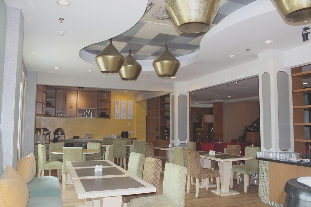 Capital O 1128 Hotel Imara Palembang Zewnętrze zdjęcie