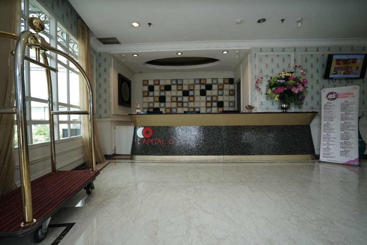 Capital O 1128 Hotel Imara Palembang Zewnętrze zdjęcie