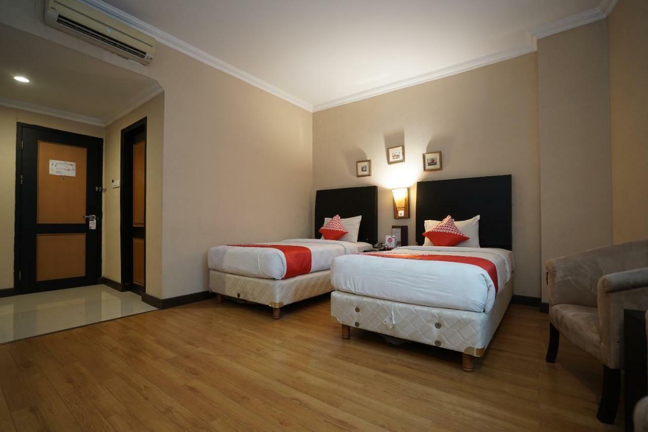 Capital O 1128 Hotel Imara Palembang Zewnętrze zdjęcie