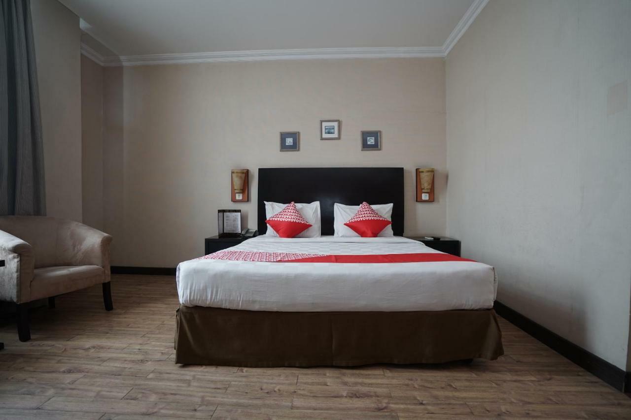 Capital O 1128 Hotel Imara Palembang Zewnętrze zdjęcie