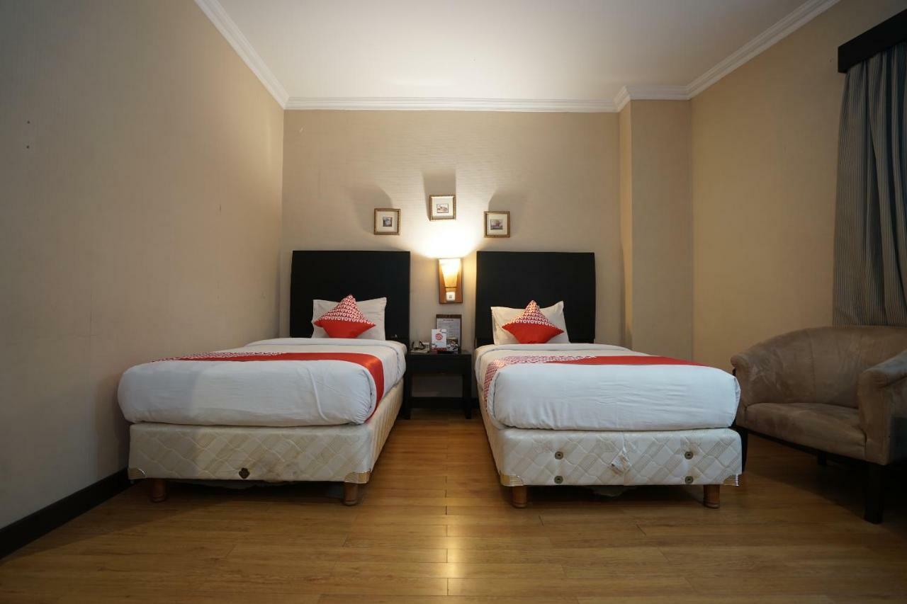 Capital O 1128 Hotel Imara Palembang Zewnętrze zdjęcie