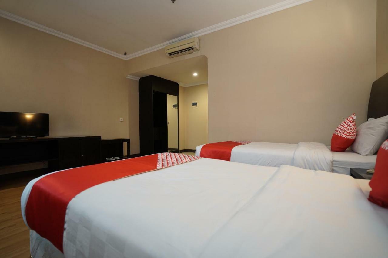 Capital O 1128 Hotel Imara Palembang Zewnętrze zdjęcie
