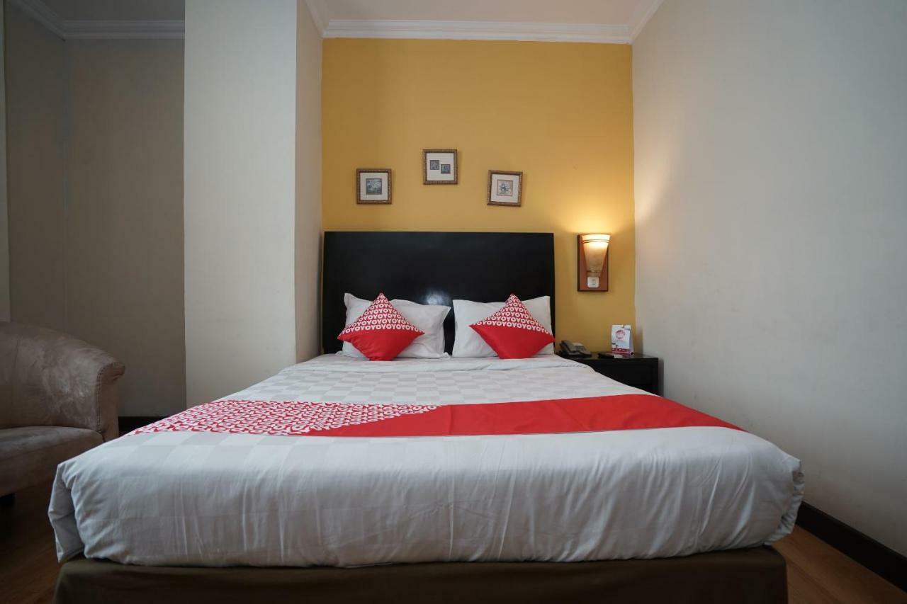 Capital O 1128 Hotel Imara Palembang Zewnętrze zdjęcie