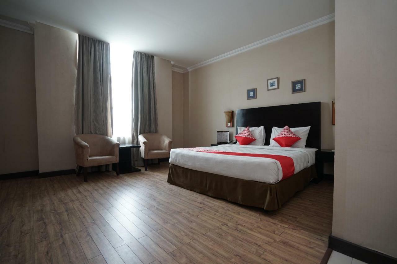 Capital O 1128 Hotel Imara Palembang Zewnętrze zdjęcie