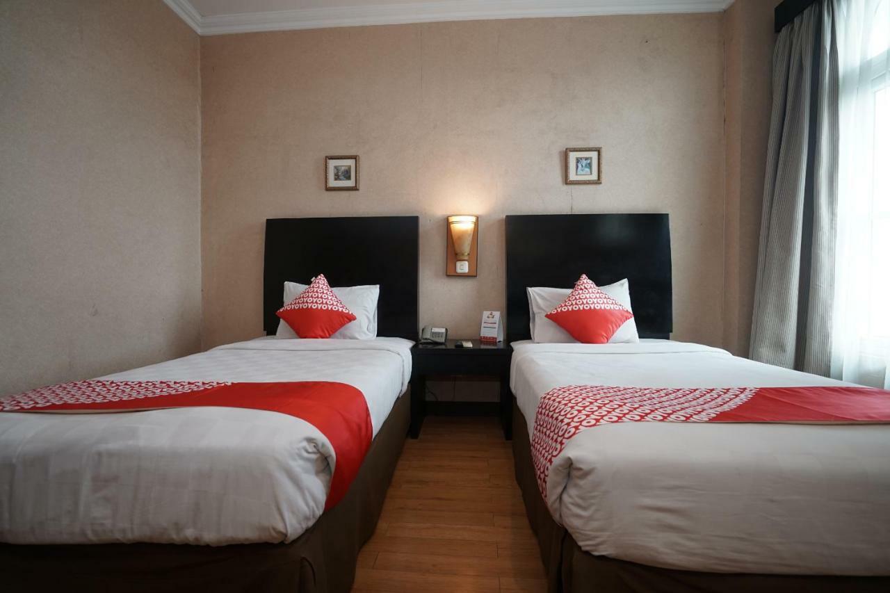 Capital O 1128 Hotel Imara Palembang Zewnętrze zdjęcie