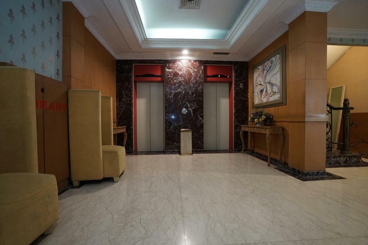 Capital O 1128 Hotel Imara Palembang Zewnętrze zdjęcie