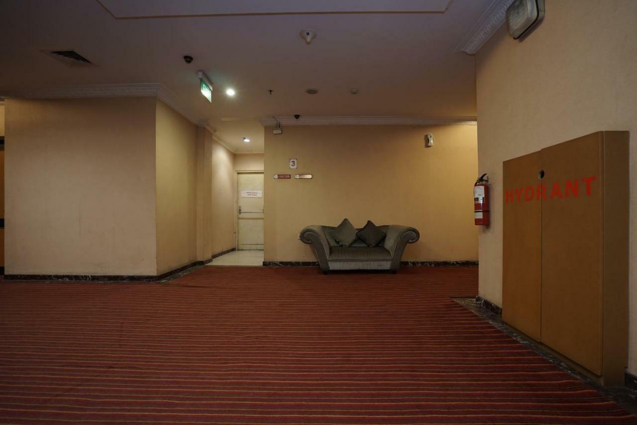 Capital O 1128 Hotel Imara Palembang Zewnętrze zdjęcie