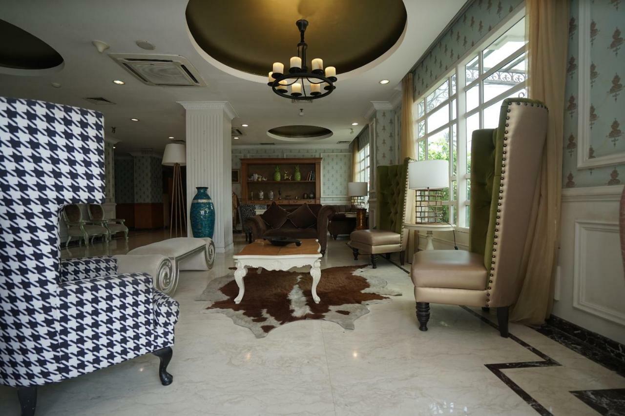 Capital O 1128 Hotel Imara Palembang Zewnętrze zdjęcie