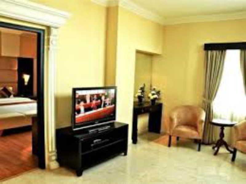 Capital O 1128 Hotel Imara Palembang Zewnętrze zdjęcie